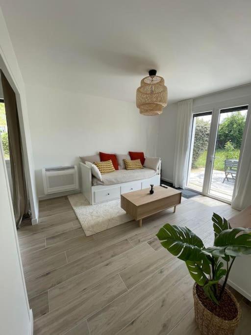 Décines-Charpieu Appartement Proche Stade/Eurexpo מראה חיצוני תמונה